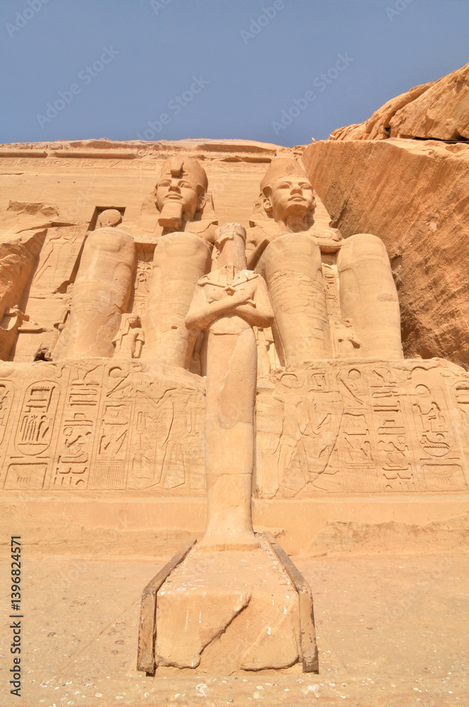 Φωτογραφία Abu Simbel Temple of Pharaoh Ramesses II  the Great on the banks of the Nile in