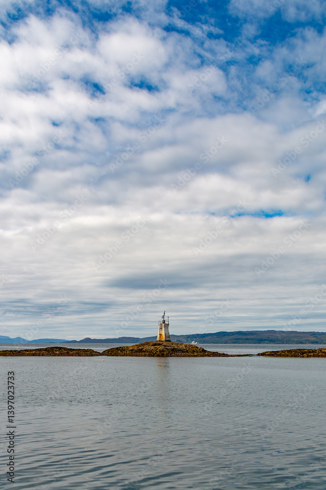 Fototapeta premium sgeir dhearg lighthouse known as beacon rock on west coast of Scotland
