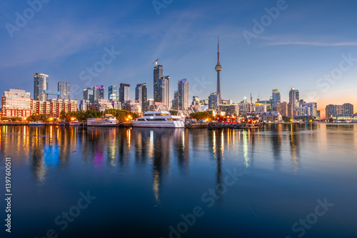 Obraz na płótnie Toronto, Ontario, Canada Downtown City Skyline on lake Ontario w salonie