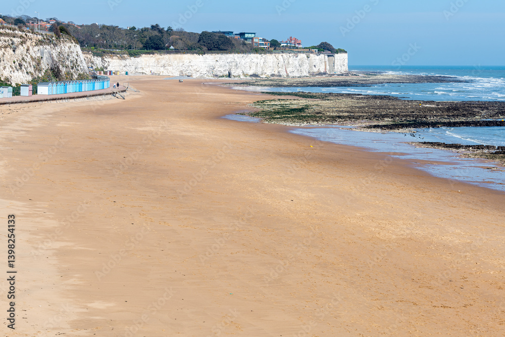 Dumpton Bay between Broadstairs and Ramsgate in Kent, England Dumpton Bay between Broadstairs and Ramsgate in Kent, England