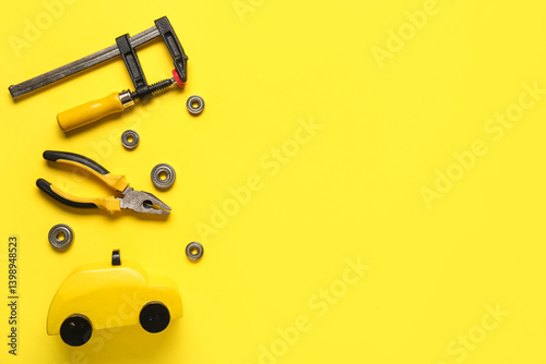 Set of mechanic tools, glov...