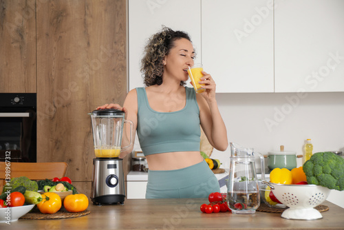 Sporty mature woman with he...