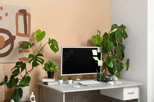 Modern home office workspac...