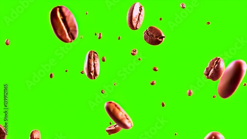 Granos de café volando y cayendo, en fondo verde croma. 