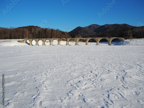 崩れゆくタウシュベツ川橋梁（2024年）