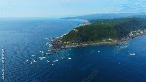 室戸岬の春｜ドローン空撮で見る灯台と黒潮の海原