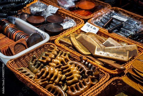 Obraz na płótnie Handcrafted Elegance: A Marketplace of Hair Accessories w salonie