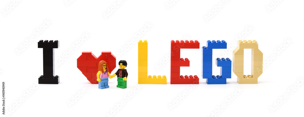 Obraz premium Lego minifigures are staying before a message