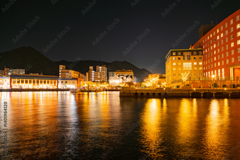 Fototapeta premium 福岡県の観光地、門司港の夜景 門司港レトロ