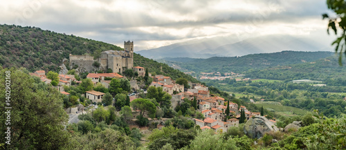 Obraz na płótnie Panorama of Eus, the medieval hilltop town in Pyrenees mountains, France. w salonie