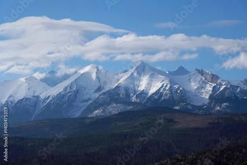Obraz na płótnie Panorama of High Tatras covered by snow from around village Lapszanka, Spisz, Lesser Poland, Poland w salonie
