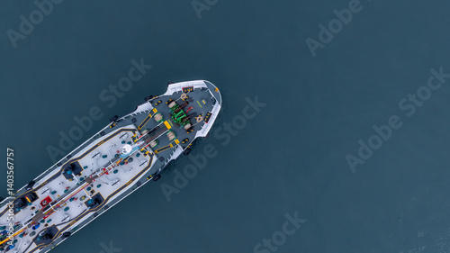 Obraz na płótnie Oil product tanker ship freight shipping oil and gas, Global business freight shipping import export logistic transportation oil product tanker ship, Sea freight oil product tanker ship. w salonie