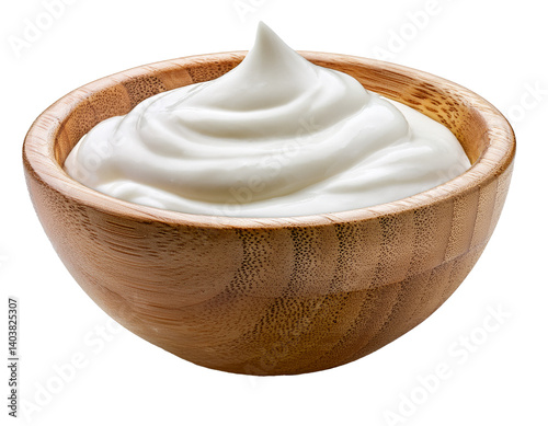 Schüssel mit sour cream isoliert auf weißen Hintergrund, Freisteller