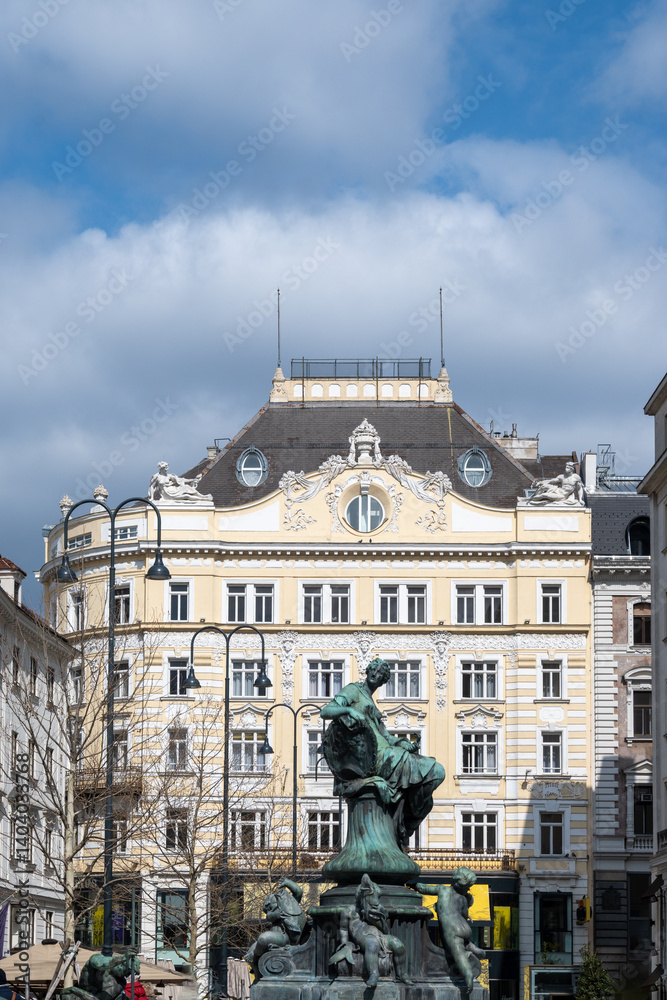 Obraz premium Walking in spring Vienna, city centre with beautiful buildings and streets, cityscape, Austrian capital in springtime