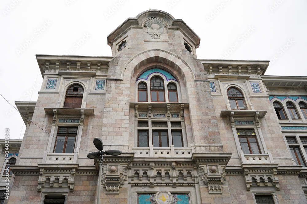 Fototapeta premium Istanbul Grand Post Office in Eminonu, Turkiye