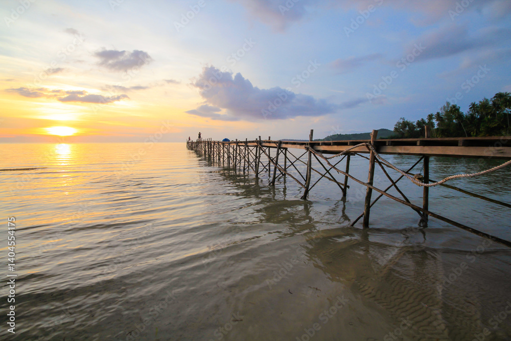 Obraz premium A beautiful Koh Kood(Ko Kut) is an island in Thailand's Gulf of Thailand, in Trat province.It had everything you could need from a place to call paradise and It's not far from Koh Chang