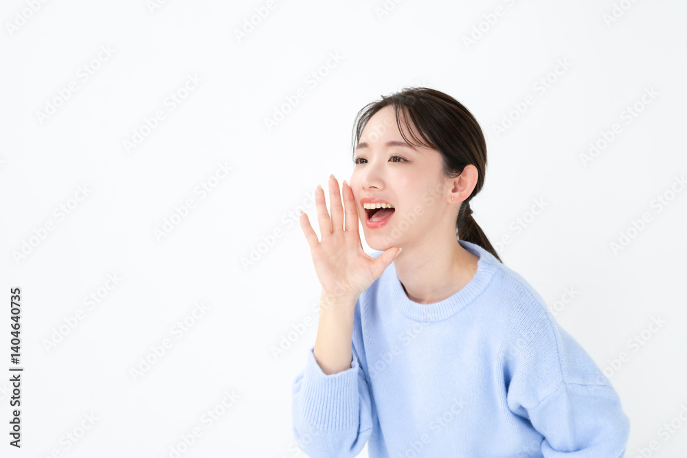 応援する女性 応援する女性