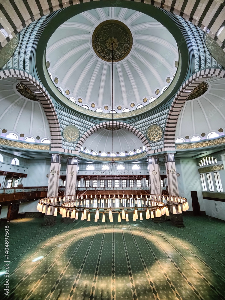 Obraz premium A image from inside the mosque, which is the holy place of muslims.