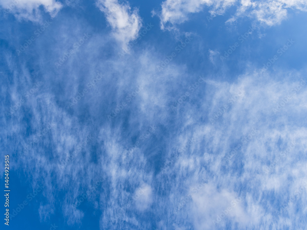 Obraz premium 春の山から 青空と雲118