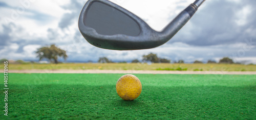 Obraz na płótnie Golf beginners fairway for practicing swing and driving range w salonie