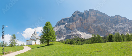 Obraz na płótnie hiking destination Santa Croce church, Heiligkreuzkofel mountain mass, dolomites alps italy w salonie