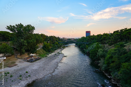 Obraz na płótnie Moraca river flowing through Podgorica, the capital city of Montenegro in the Balkans w salonie