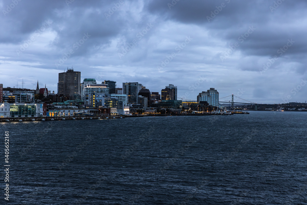Obraz premium Photo of evening cityscape of Halifax Nova Scotia Canada scenic harbor and dramatic cloudscape 