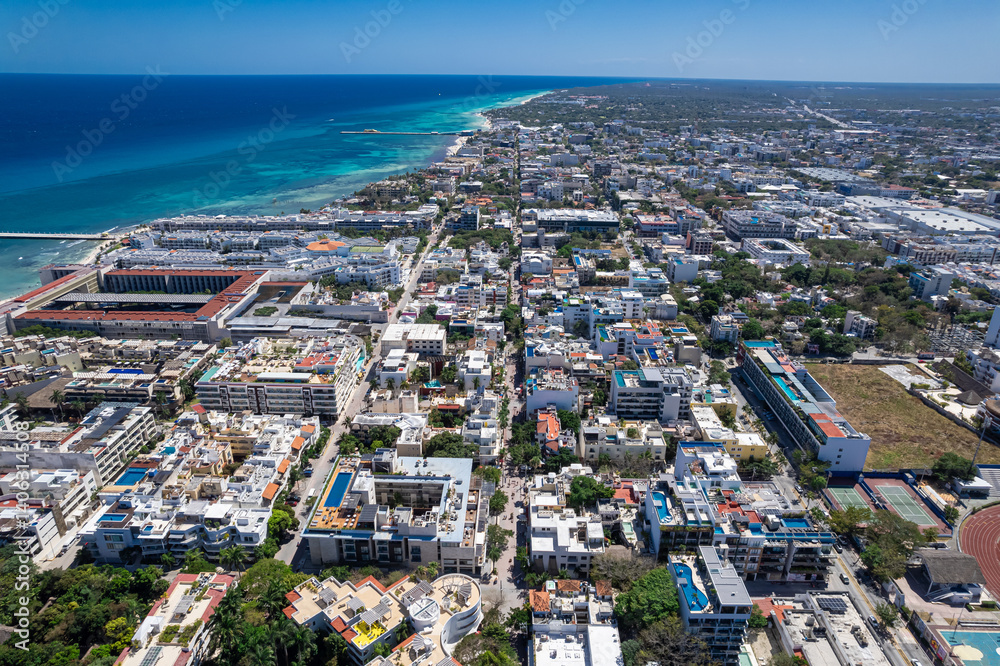 Obraz premium Aerial View of Playa del Carmen on a Sunny Day