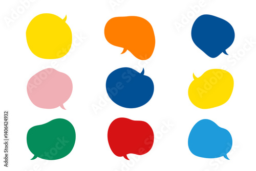 キッズ向けのビビッドでカラフルなゆるい形の吹き出しのセット