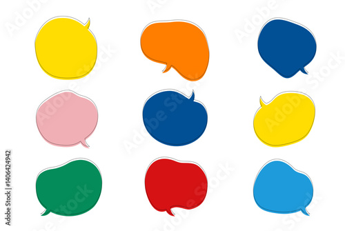 キッズ向けのビビッドでカラフルなゆるい形の吹き出しのセット