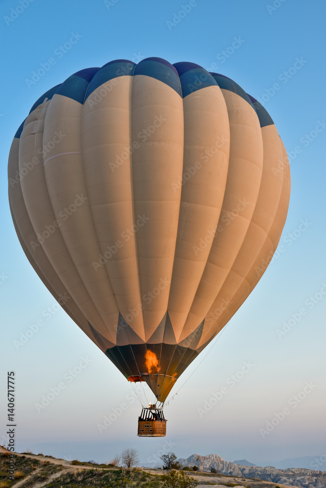 Fototapeta premium hot air balloon in flight at cappadocia, nevsehir