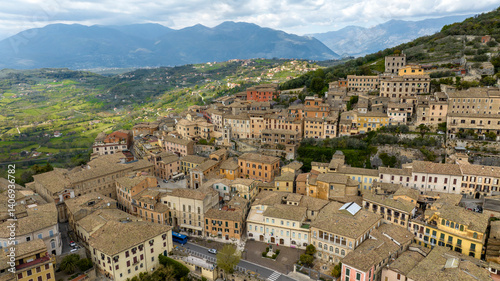 Obraz na płótnie Aerial view of houses in the town of Arpino, located in the province of Frosinone in Lazio, Italy. w salonie
