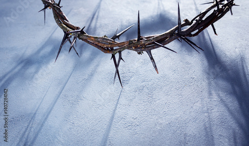 Canvas Print Jesus Crown of thorns shadow silhouette against textured gray surface, symbol sp