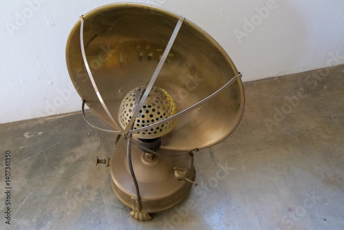 Primus pressure Copper lamp with parabolic heater shield