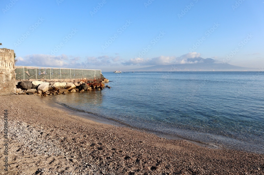 Castellammare di Stabia - Scorcio del Vesuvio dalla Spiaggia Calcina