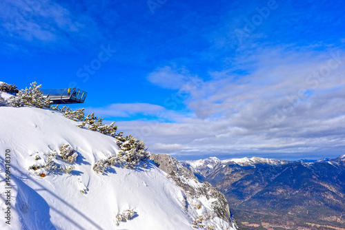 Obraz na płótnie Der AlpspiX, Aussichtsplattform am Osterfelderkopf bei Garmisch-Partenkirchen (Bayern) w salonie