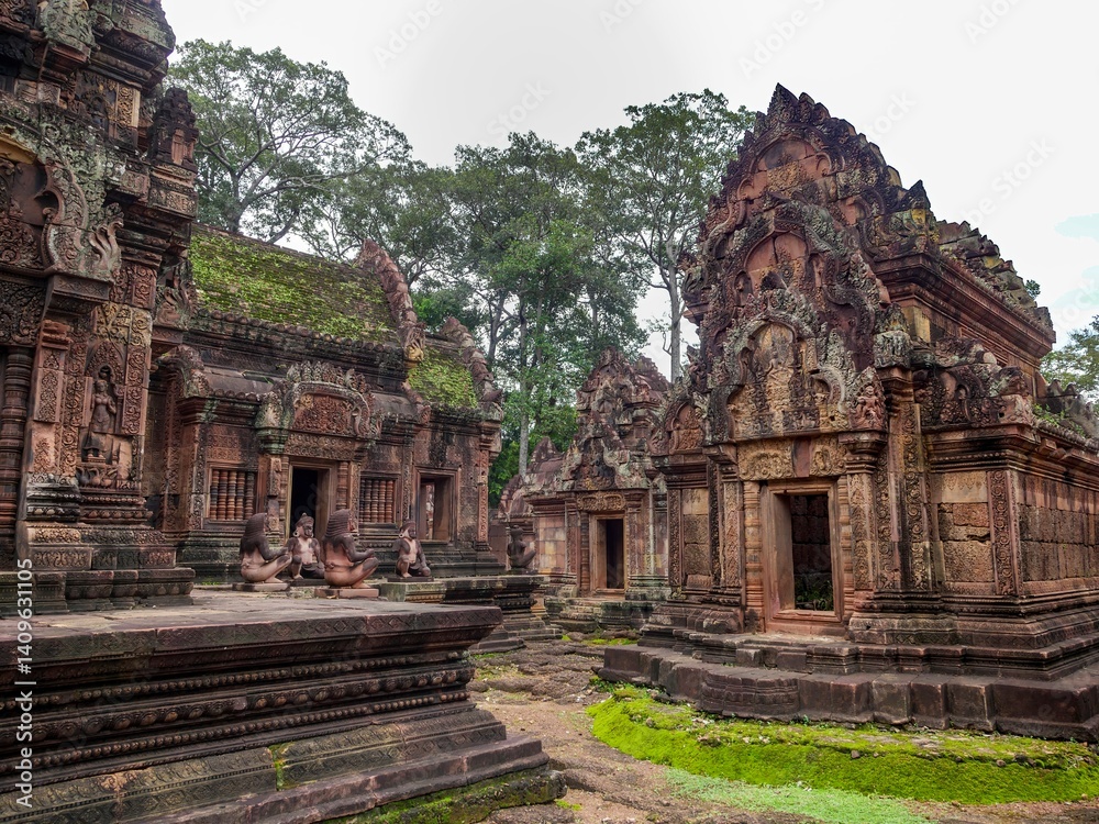 Naklejka premium Banteay Srei, Angkor Wat is located in Cambodia. One of the seven architectural wonders of the world. Tomb Raider filming location