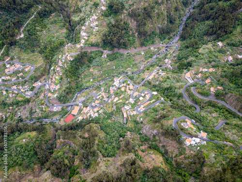 Obraz na płótnie Hairpin road in Valley of the Nuns - Curral das Freiras, Madeira Island, Portugal w salonie