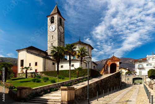 Kirche Santi Gervasio e Protasio in Baveno am Lago Maggiore photo