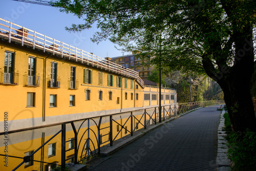 Obraz na płótnie Cassina de Pomm, historic building along the canal Martesana at Milan, Italy w salonie