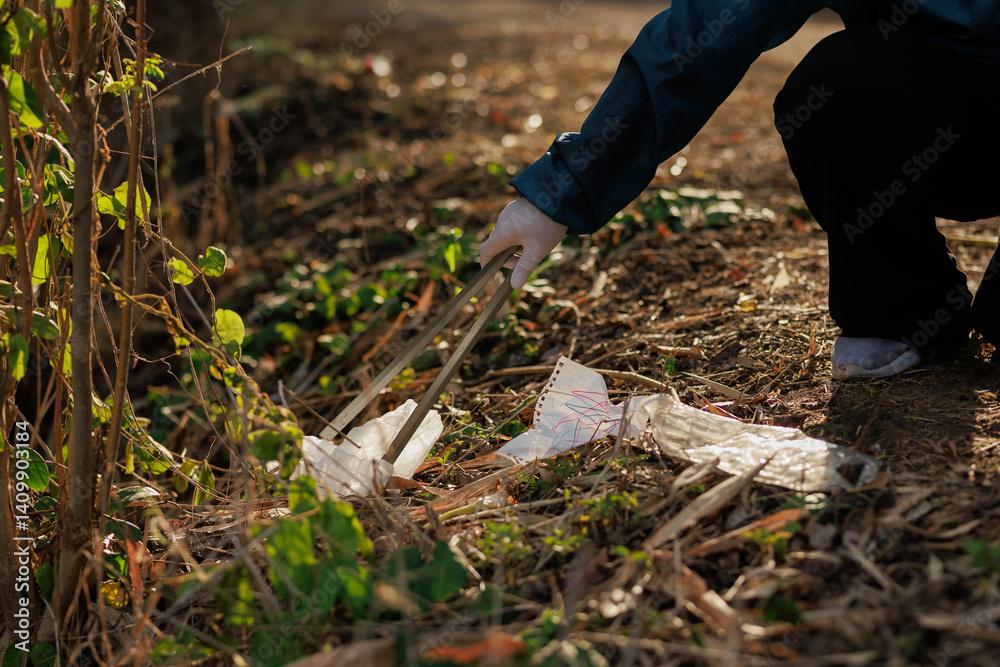 Obraz premium A cleaner world starts with each of us—when everyone joins in, our planet becomes more beautiful and livable.