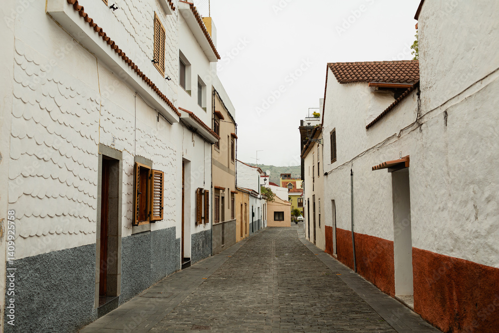 Obraz premium Quiet Street in a Spanish Village