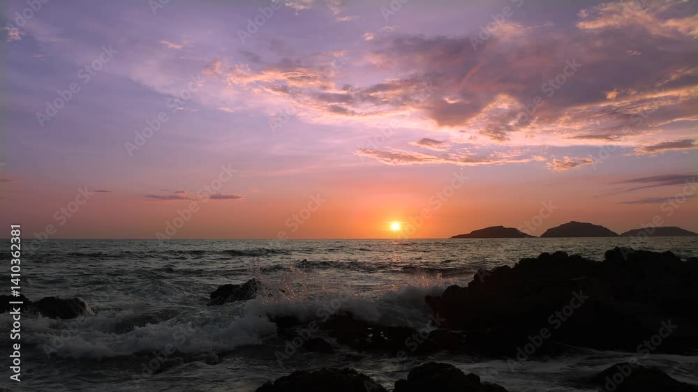 Mazatlan beaches, sunsets and scenic ocean views near El Malecon sea promenade, Golden Beach Zona Hotelera and tourist hotels close to ocean shoreline. Mazatlan beaches, sunsets and scenic ocean views near El Malecon sea promenade, Golden Beach Zona Hotelera and tourist hotels close to ocean shoreline.