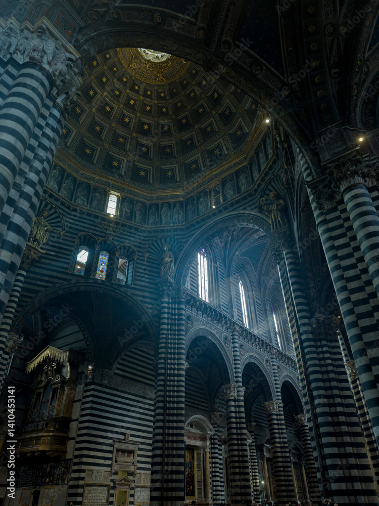 Obraz premium The Cathedral of Siena. Interior. Italy