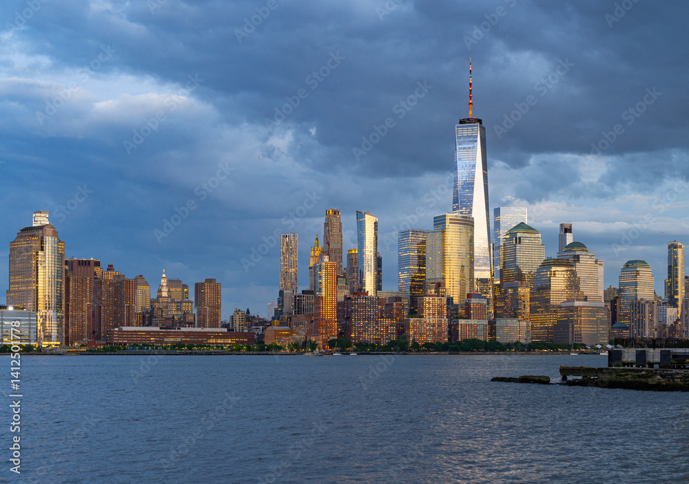 Obraz premium New York City. NYC cityscape with skyscrapers. Panoramic view of New York City skyline. Manhattan skyline. New York and Hudson River. Downtown NYC. New York skyscrapers. Manhattan and Brooklyn.