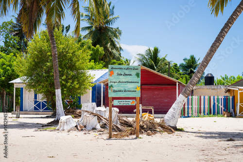 Obraz na płótnie Wooden welcome sign at Mano Juan, Saona Island, Dominican Republic. w salonie
