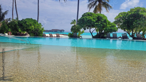 Obraz na płótnie scenic swimming pool on the maldives w salonie