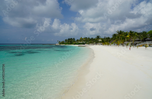 Obraz na płótnie exotic tropical island on the maldives w salonie