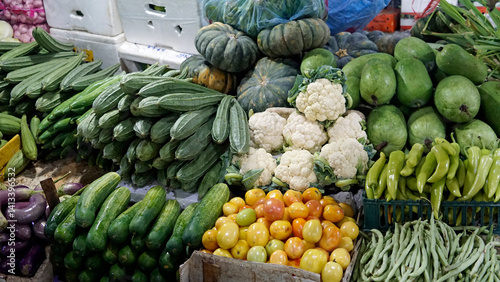 Obraz na płótnie fresh vegetables on a local market on the maldives w salonie