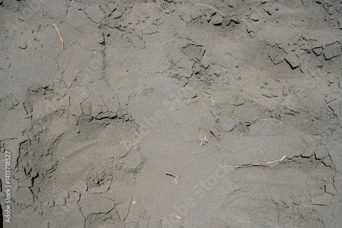 Fotografía Black Sand Texture at Whatipu Beach – Volcanic Coastal Detail in New Zealand